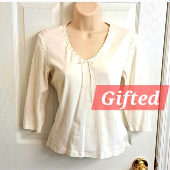 GAP Tops - ❤️GAP Ivory Top